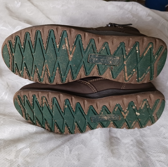 Eastland snowboots 8M womens little wear - Picture 5 of 9